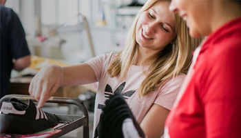 Course Image Communication Skills (adidas)